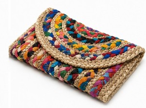 Sac à main brodé en jute personnalisé pour femmes, fabriqué à la main par un fournisseur indien, idéal pour les boutiques et la vente au détail, disponible à la vente - Product Image 6