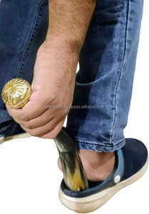 ที่โกยรองเท้าทำมือขนาดเล็ก คุณภาพสูง เป็นมิตรกับสิ่งแวดล้อม ปรับแต่งได้ ทำจากเขาควาย สไตล์โมเดิร์น เหมาะสำหรับเป็นของที่ระลึก - Product Image 2