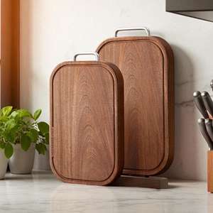 Planche à découper en bois artisanale durable, finition élégante et lisse, outil de cuisine indispensable pour la préparation et le service des aliments - Product Image 1