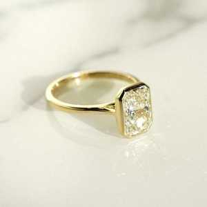 Bague solitaire authentique en diamant taille radiant de 3,02 carats, cultivé en laboratoire, en or massif 14 carats, cadeau romantique pour la mariée, charmes de mariage - Product Image 2