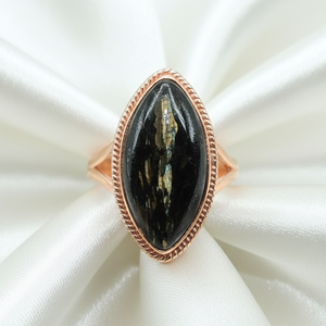Bague en argent sterling 925 avec pierre précieuse naturelle Nuummite dorée, faite à la main, cabochon ovale, plaquée or rose et or jaune, pour femme - Product Image 4