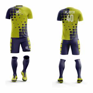 Tenues de football personnalisées, équipement de performance de qualité supérieure pour les équipes - Product Image 1