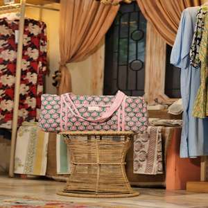 Bolsa de Deporte Personalizada, Portátil, de Lona, para Gimnasio, Viajes, Fin de Semana, con Diseño Floral Acolchado, para Mujer - Product Image 4