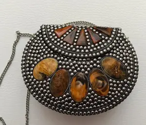 定制几何形状的珠子部落马赛克金属袋，带拖把玻璃珠和其他理想的转售N M工艺