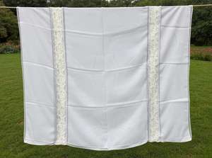 Bufanda Premium Zubda Kashka para Mujer - Chal de Color Sólido con Doble Encaje Central - Envoltura Árabe de Invierno con Borlas - Product Image 2