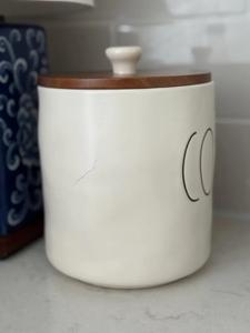 Moderno Recipiente para Guardar Café con Tapa de Madera con Acabado Brillante, Sellado Seguro, Organizador Minimalista para Encimera, Elegante Contenedor de Cocina - Product Image 2