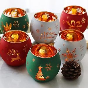 OEM Manufacturer Rustic Christmas Decor Centerpiece Featuring <b>Pine</b> Cones Greenery And Red Accents For Festive <b>Tables</b> - Product Image 3