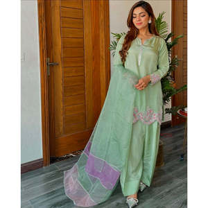 Conjunto de traje de fiesta de diseñador para mujer con parte superior inferior y Dupatta - Product Image 3