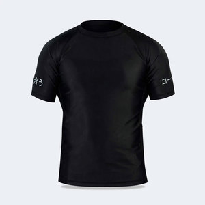 เสื้อรัดกล้ามพิมพ์ลายแบบซับลิเมชั่นพร้อมโลโก้สั่งทำสำหรับกีฬา MMA และ BJJ แขนสั้น ผู้ผลิตเสื้อรัดกล้ามแบบ OEM - Product Image 1