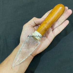 Dague décorative en verre transparent avec manche en bois naturel |   Collection de présentoirs en cristal faits à la main - Product Image 5