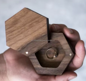 Vente en gros emballage de boîte avec logo personnalisé boîte à bagues en bois Tayyab de luxe double rétro mini bijoux en velours anniversaire de mariage - Product Image 4