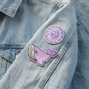 Parches Bordados a Máquina de Fábrica Más Vendidos, Insignias con Logotipo Bordado Personalizadas OEM para Ropa y Chaquetas - Product Image 4