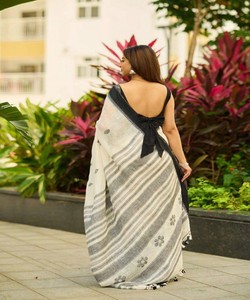 Sari de algodón crema con borde negro, ropa tradicional india para mujer, estilo casual, largo hasta el suelo, ajuste regular. - Product Image 5