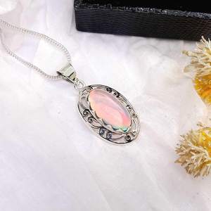 Pendentif en opale d'Éthiopie authentique, argent sterling 925, pendentif minimaliste fait main, bijou en opale naturelle, cadeau pour elle - Product Image 4