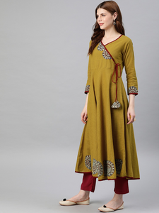 Kurta Angrakha de Algodón con Parches en Color Mostaza para Mujer, con Cuello en V y Mangas Tres Cuartos, Diseñada para Ropa Casual Étnica Global - Product Image 5