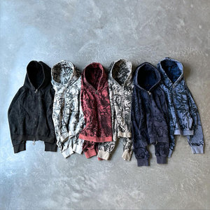 Ensemble confortable de sweat-shirt et short pour homme, style streetwear, sweat-shirt et short personnalisés avec logo imprimé pour homme - Product Image 5