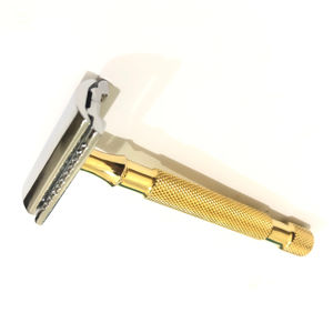 Rasoir de sécurité classique à double tranchant Kaamir Instruments, couleur or, pour homme, lame en acier inoxydable de qualité supérieure, pour le visage et le corps, rasage en douceur - Product Image 4