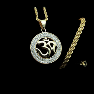 Personalized <b>Iced</b> <b>Out</b> Mossinate Diamond Pendant for Hip Hop Lovers Stylish Accessory for Casual Wear and Gifting - Product Image 5