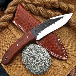 Cuchillo de hoja fija forjado a mano con mango de madera, cuchillo de supervivencia para bushcraft con funda. - Product Image 1