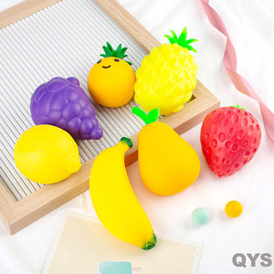 Balle anti-stress en mousse PU personnalisée QYS, forme ananas banane, jouet sensoriel souple pour cadeau - Product Image 6