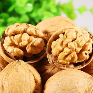 Raw Chandler <b>Walnut</b> Kernels Extra Light Premium - Product Image 1