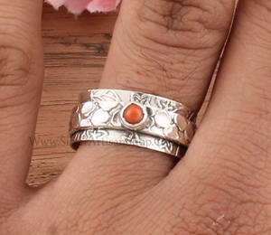 Anillo Giratorio de Plata de Ley 925 con Coral Rojo Natural para la Ansiedad, Anillo Boho Fidget para Mujer, Joyería Étnica de Meditación - Product Image 4