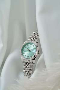 Alexander Ferros 8222S/13 Women's Sapphire <b>Crystal</b> 50m <b>Water</b> Resistant Fashion Stainless Steel Butterfly Clasp Quartz Watch - Product Image 6
