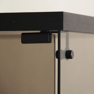 Vetrina a due ante in vetro ambrato con 4 ripiani, mobile espositore da terra per soggiorno, camera da letto o ufficio - Product Image 5