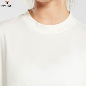 Camiseta de Verano para Mujer de Alta Calidad, Corte Regular, Cuello Redondo, 100% Algodón Ecológico, con Opciones de Color Personalizadas - Product Image 6