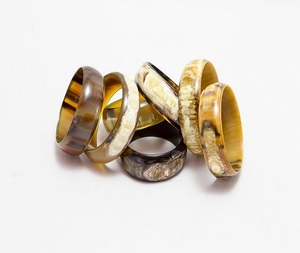 Anillo de Moda de Cuerno de Búfalo/Vaca de la Mejor Calidad, Estilo Moderno, Talla Personalizable, Joyería Natural y Brillante Pulida - Product Image 5