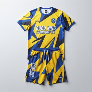 Ensemble de maillots et shorts de football personnalisés pour hommes, uniforme de football par sublimation, vêtements de sport, kit d'équipe, fabricant OEM, Good King Sport Impex Pro - Product Image 2