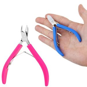 Cortauñas de acero inoxidable con mangos rosas y azules para el cuidado de los dedos, recortador de precisión duradero, diseño simple, uso para adultos - Product Image 1