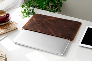 Funda para Portátil de Cuero Genuino Impermeable con Logotipo Personalizado para Hombres y Mujeres, Duradera y Ecológica para Uso en Oficina y Negocios LS-0254 - Product Image 5