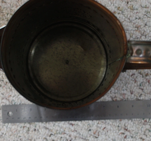 Pichet à eau en cuivre antique perforé, directement de l'usine, avec poignée en boucle, vente en gros, décoratif vintage en cuivre - Product Image 4