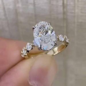 แหวนเพชรทรงวงรี 2.52 กะรัต ผลิตในห้องปฏิบัติการจาก CREATIVE CRAFT ประดับเพชรแบบคลัสเตอร์ พร้อมใบรับรอง IGI ทองคำแท้ 18K คุณภาพพรีเมียม ของขวัญสำหรับเธอ - Product Image 4