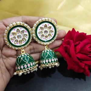 Pendientes de Perlas Geométricas AAAAA Blancas, Oro de 14K, Kundan Jhumki para Bodas y Fiestas - Product Image 1