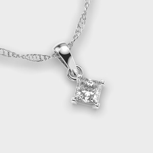 Pendentif solitaire en diamant de laboratoire taille princesse certifié IGI en argent sterling 925 massif, serti en forme de cerf-volant moderne - Product Image 4