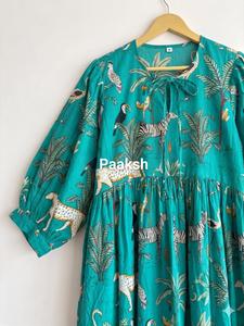 Robe longue bohème à imprimé animalier pour femme Paaksh, col rond, manches bouffantes, coupe ample, été, décontractée, en viscose et polyester tissés, ourlet évasé à volants - Product Image 5