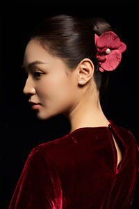 Robes décontractées en velours mi-longues, tissées unies, teintes, à taille ample, respirantes, élégantes, à col rond, manches classiques, de luxe, fabriquées au Vietnam - Product Image 2