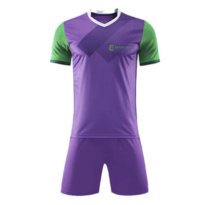 Nouveau style, service OEM, faible MOQ, uniforme de football sur mesure, design personnalisé, respirant, séchage rapide - Product Image 1