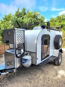 Nouvelle caravane de voyage en forme de larme New Wave - Product Image 1