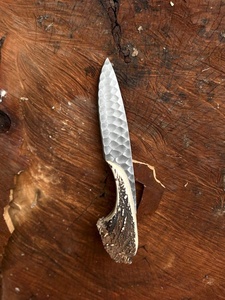 High Quality Handmade Bushcraft Hunting Knife Stag Antler Handle Hammer Finish Damascus Steel <b>Drop</b> Point Wholesale USA Europe - Product Image 1