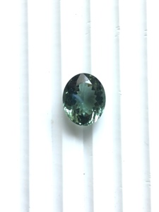 Pierre de tourmaline verte naturelle de 7,53 carats, taille ovale, pour la fabrication de bijoux fins - Product Image 1
