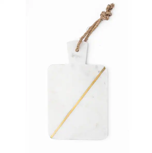 Planche à découper en marbre avec design en laiton, pierre blanche et accroche-corde – Nouveautés - Product Image 1