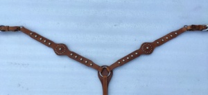 Harnais de poitrine en cuir durable pour cheval, équipement équestre, accessoires pour chevaux, collier de poitrine pour cheval, fabrication OEM acceptée - Product Image 3