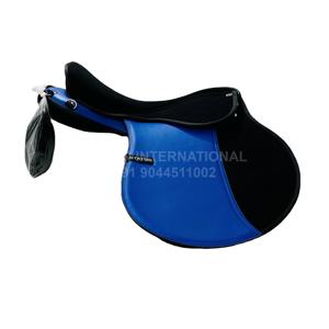 Selle Endurance en cuir synthétique de qualité supérieure avec siège en daim souple et anneau de fixation à engrenages multiples pour les cavaliers professionnels - Product Image 1