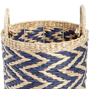 Panier à linge rond en jacinthe d'eau naturelle, fait main, avec design bicolore, pour le rangement en gros - Product Image 3