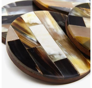 Sous-verres ronds en corne polie, faits à la main, écologiques, épaisseur 5 mm, pour une table élégante – Artisanat de beauté moderne - Product Image 2
