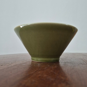 Bol à ramen en céramique vert olive brillant - Grès empilable pour restaurant, café et hôtel (HORECA) - Product Image 3
