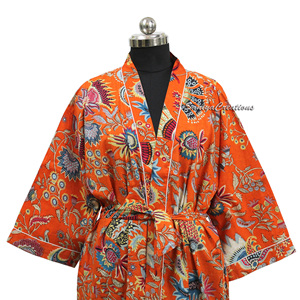 Robe longue pour femme à imprimé floral orange, manches longues, col en V, en polyester tissé, style kimono décontracté, fermeture à cordon doux - Product Image 1